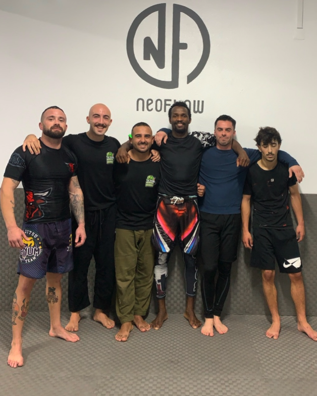 Equipa NeoFlow No-Gi após o treino