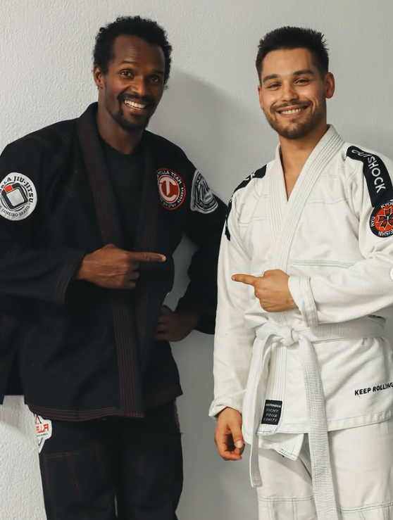Treino de kickboxing no Centro NeoFlow VRSA