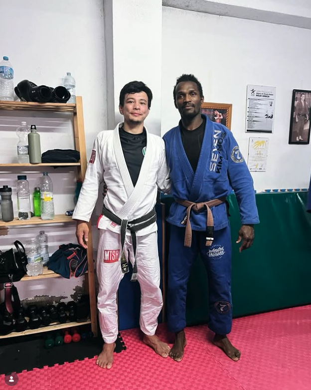 Treino de judo no Centro NeoFlow VRSA